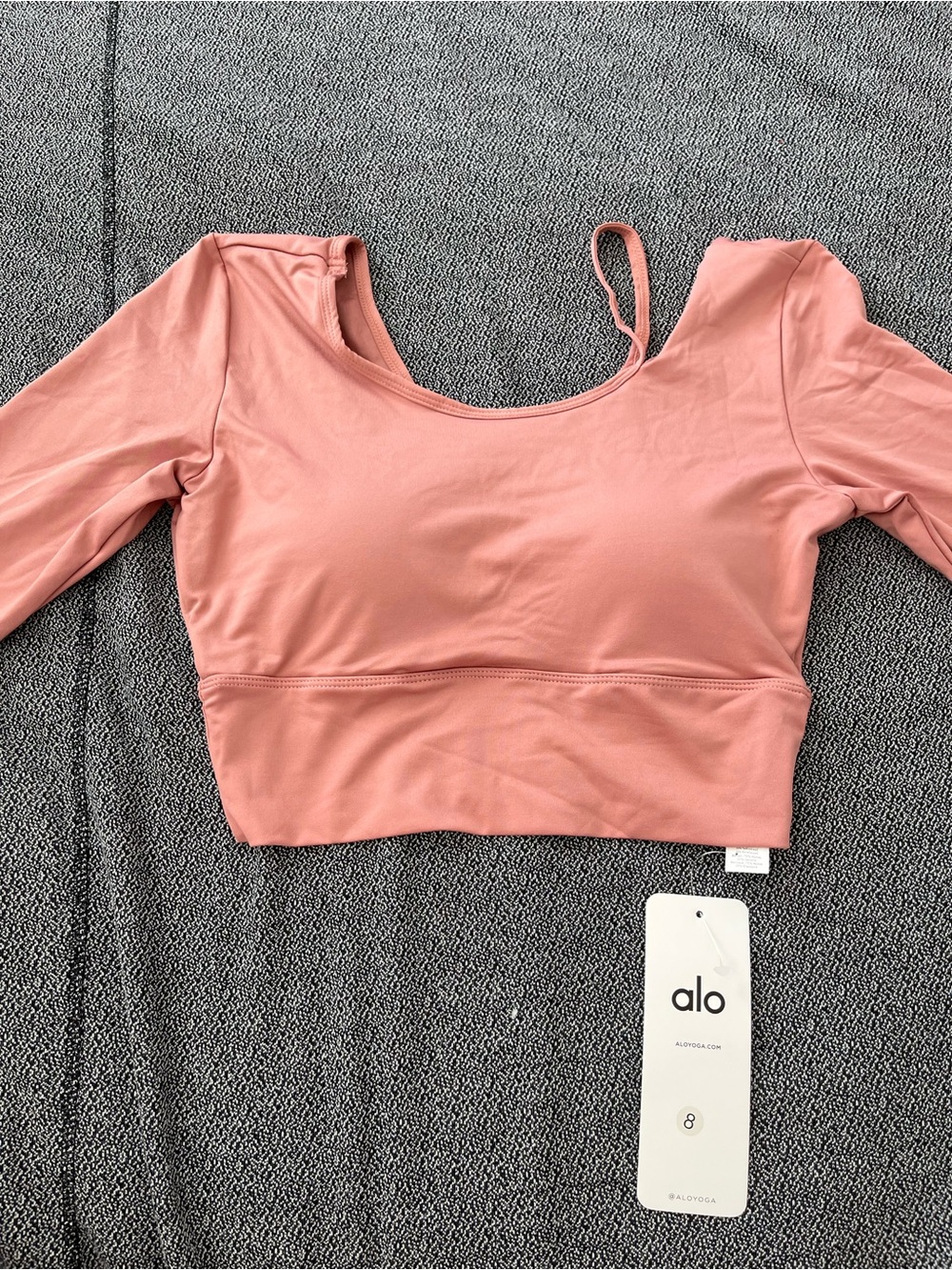 ALO Yoga Dusty Rose Long Sleeve Cropped Top - Scoop Neck